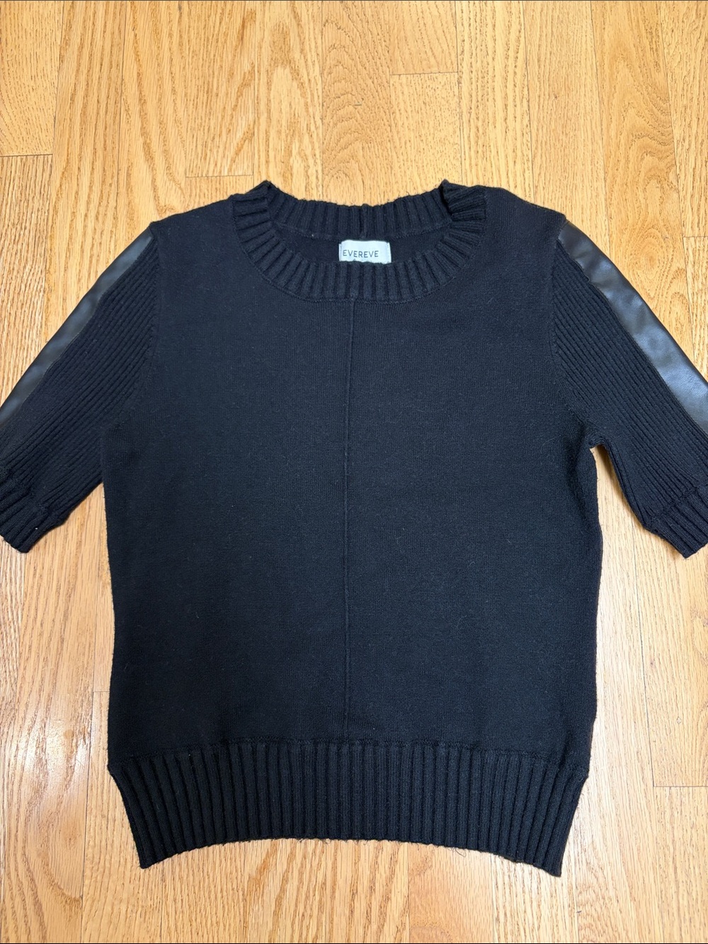 Evereve Black Crewneck Short-Sleeve Sweater with Faux Leather Shoulder Trim